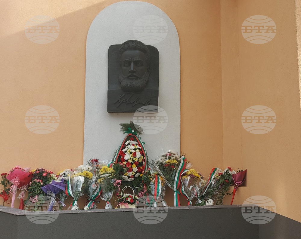 Община Сливен: ОУ „Христо Ботев“ отбеляза 176-годишнината от рождението на поета - революционер