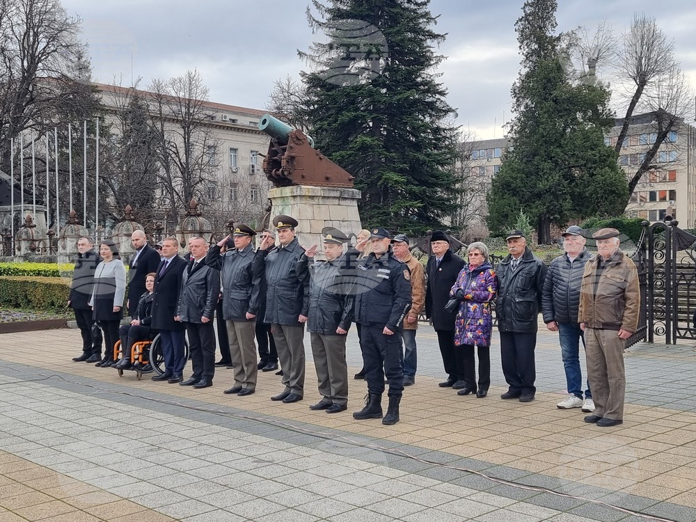 Плевен - Богоявленски водосвет - бойни знамена