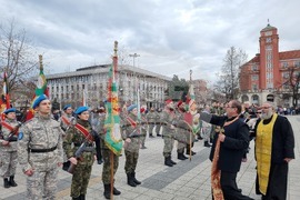 Плевен - Богоявленски водосвет - бойни знамена