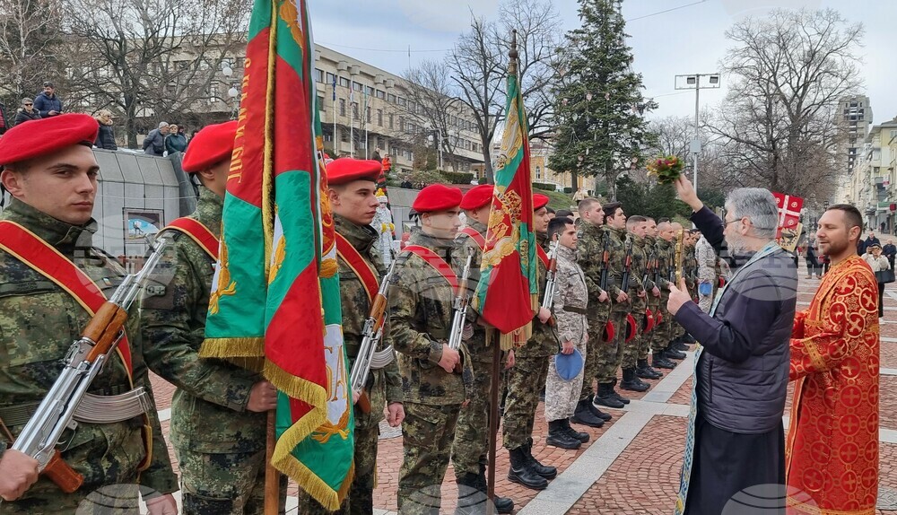 Шумен - Богоявление - български бойни знамена и знамена-светини - освещаване