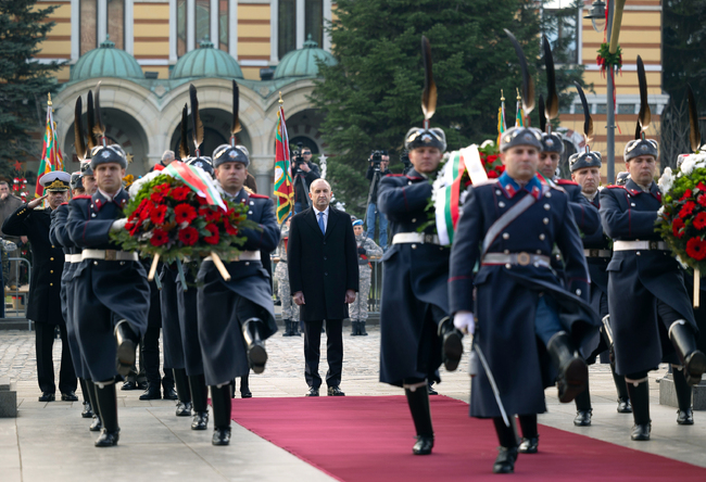 Президентът: Когато политическият разгул и търговията с националния суверенитет започнат да се приемат за норма, цената е националното ни достойнство