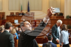 Парламент - липса на кворум