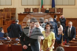 Парламент - липса на кворум