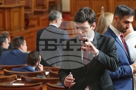 Парламент - липса на кворум