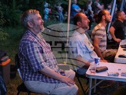 „Сцена на края на града“ – Първи студентски театрален фестивал Хасково 2022 тази вечер представя „Лодка в гората“ от Николай Хайтов на ЮЗУ „Неофит Рилски“ 