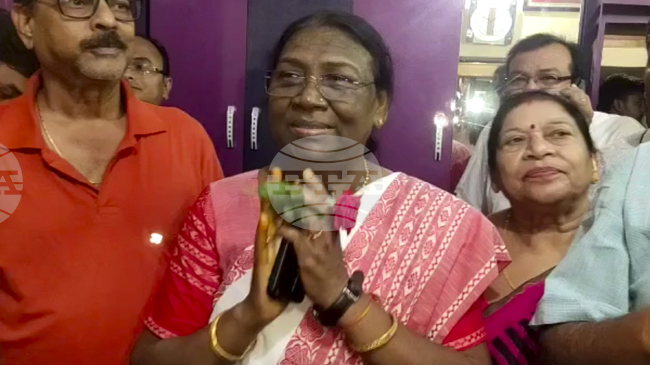 ПТИ: Индия е ангажирана с идеята за отворени, стабилни и контролирани по правила океани, заяви индийската президентка 