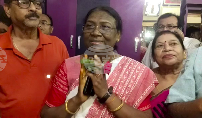 ПТИ: Индия е ангажирана с идеята за отворени, стабилни и контролирани по правила океани, заяви индийската президентка 