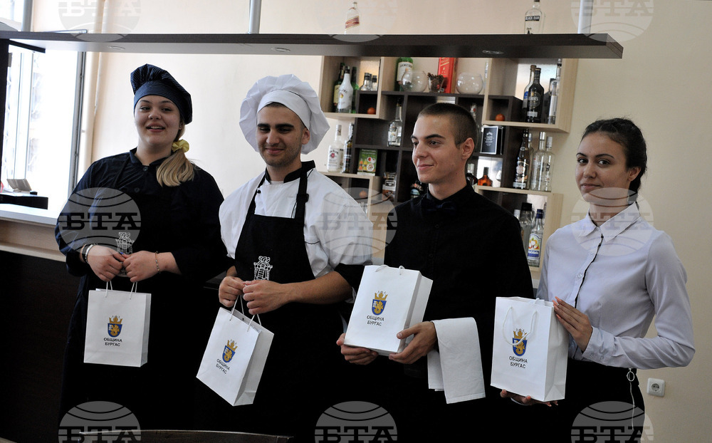 Бургас - Професионална гимназия по туризъм - Обяд за шампиони