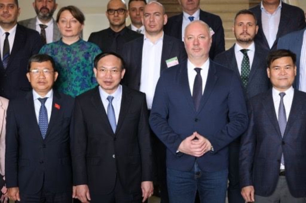 НС: Председателят на Народното събрание Росен Желязков разговаря със секретаря на комитета на Виетнамската комунистическа партия в провинция Куанг Нин Нгуен Суан Ки