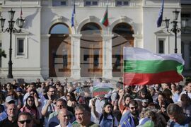 Правителство - подкрепа - демонстрация