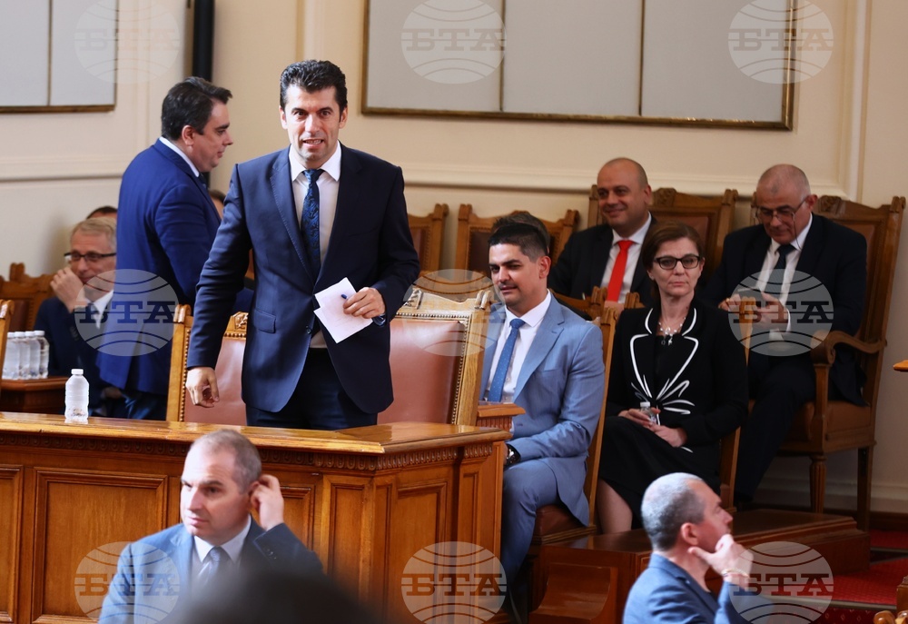 Парламент - извънредно заседание - вот на недоверие
