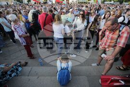 Правителство - подкрепа - демонстрация