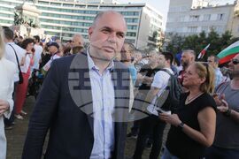 Правителство - подкрепа - демонстрация