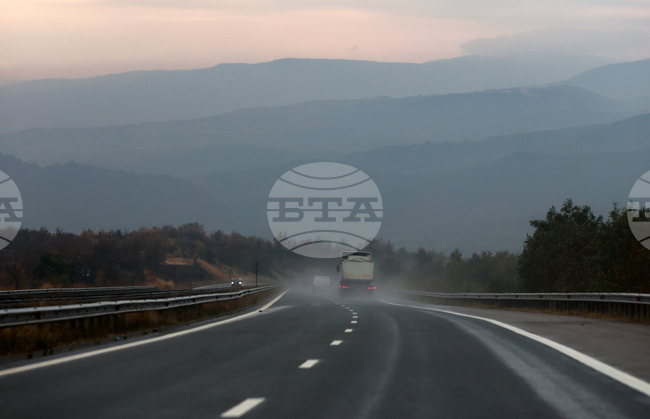 Частично е възстановено движението на магистрала „Струма“ при 150-и километър