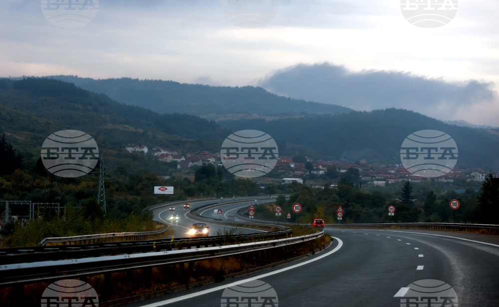 Възстановено е движението по пътя Благоевград – Кресна в района на Симитли