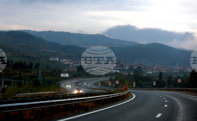 Възстановено е движението по пътя Благоевград – Кресна в района на Симитли