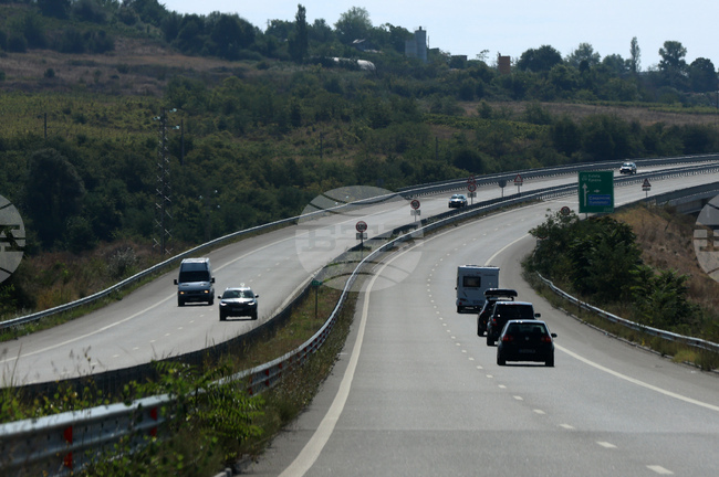Заради катастрофа временно е ограничено движението на пътя Благоевград - Кулата в района на Симитли
