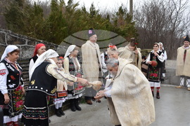 Село Караисен - обичаят Иванови влачуги