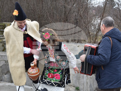 Село Караисен - обичаят Иванови влачуги