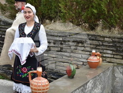 Село Караисен - обичаят Иванови влачуги