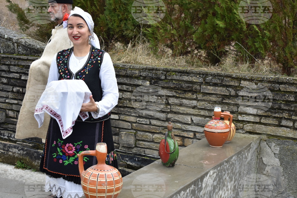 Село Караисен - обичаят Иванови влачуги