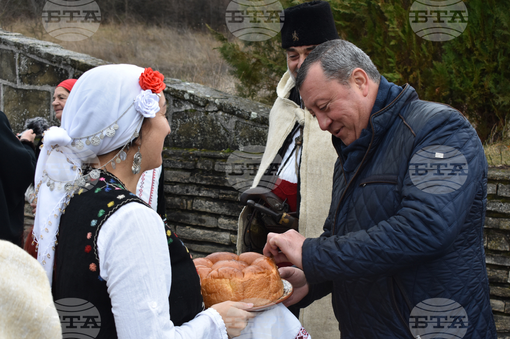 Село Караисен - обичаят Иванови влачуги