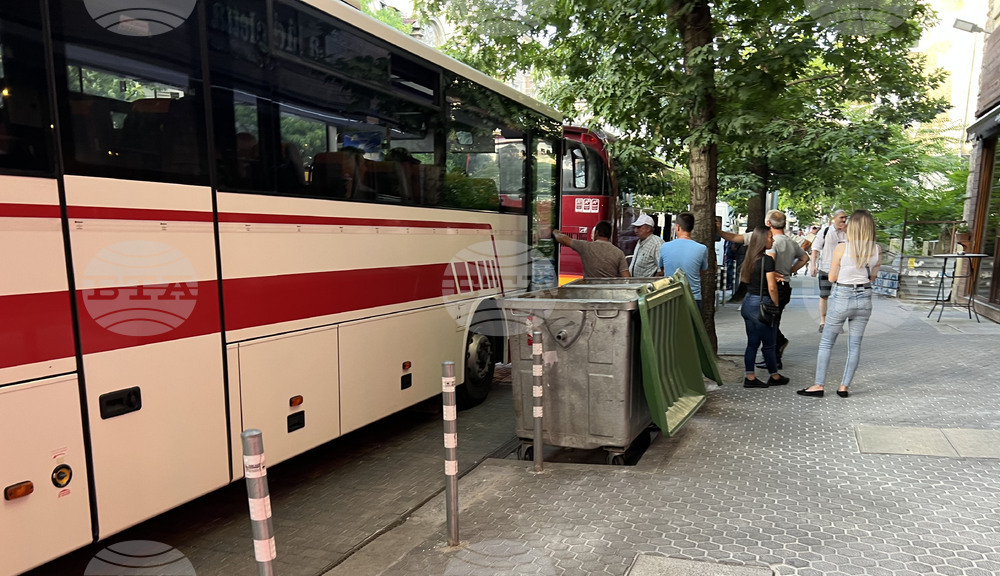 Протестиращи - автобуси