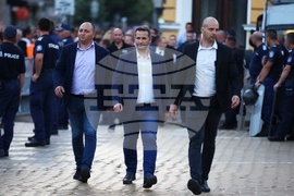 Правителство - подкрепа - демонстрация