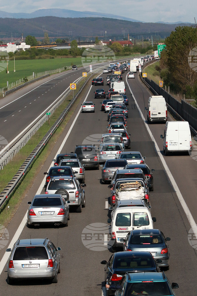 69.7% More Bulgarians Travelled Between October and December, Year-on-year
