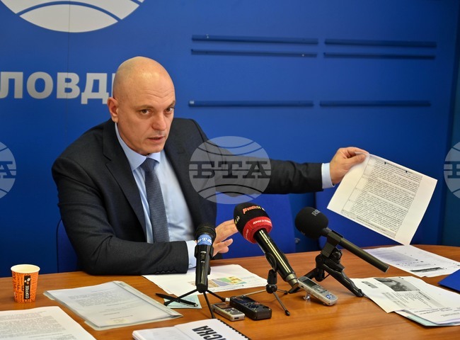 Сдружение "Аз обичам Пловдив" 
изнесе данни за корупционни практики 
в Община Пловдив 
