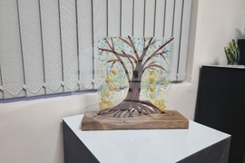 Плевен - изложба - стъклени композиции