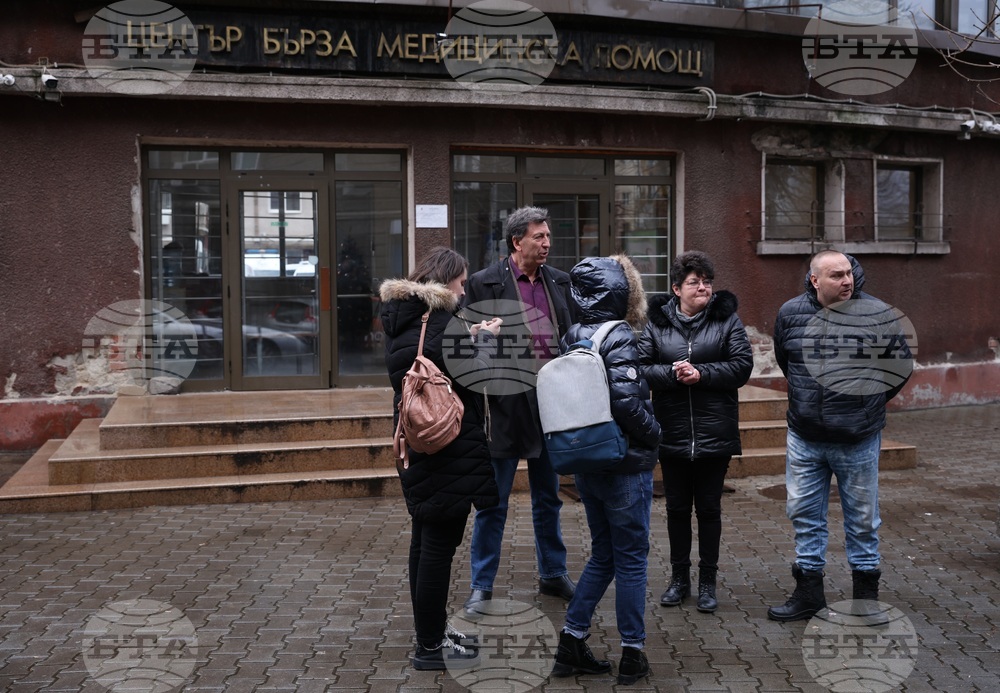 Работещи в столичната Спешна помощ - протест