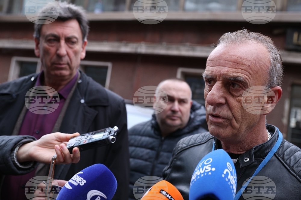 Работещи в столичната Спешна помощ - протест