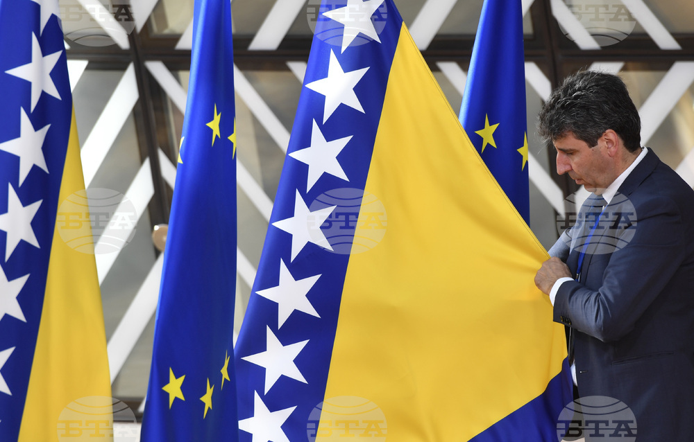 Босненските хървати и бошняци отбелязват днес Деня на държавността на Босна и Херцеговина с официални церемонии