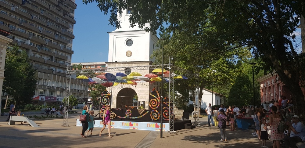 Петото издание на кукления фестивал „Шарено петле“ привлече и чуждестранни участници