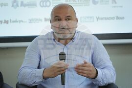 Висше училище по застраховане и финанси - конференция