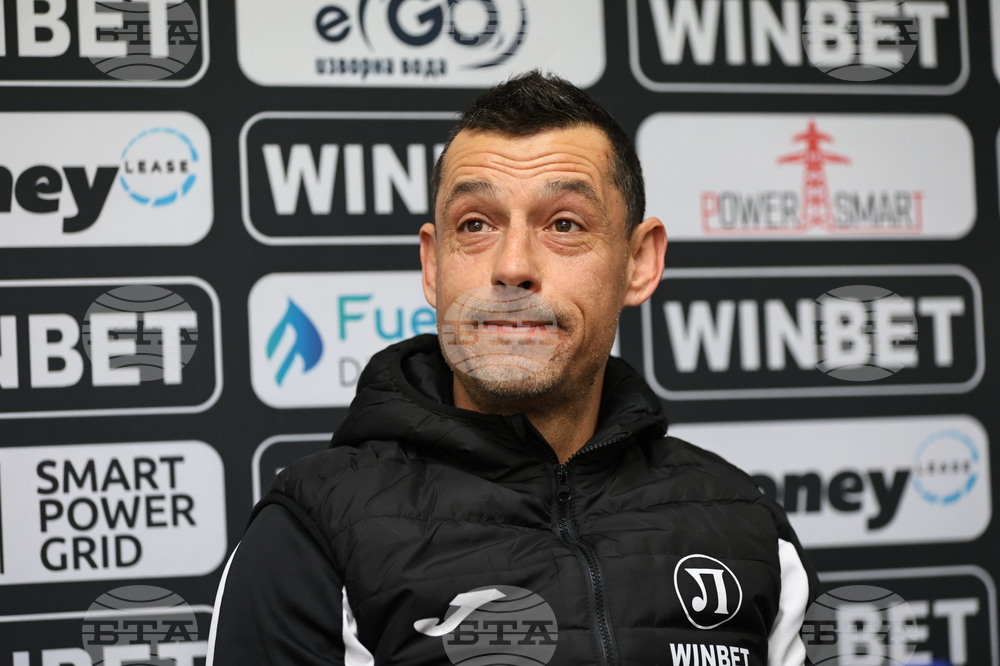 Пловдив - стадион Локомотив" - пресконференция на Локомотив (Пловдив)