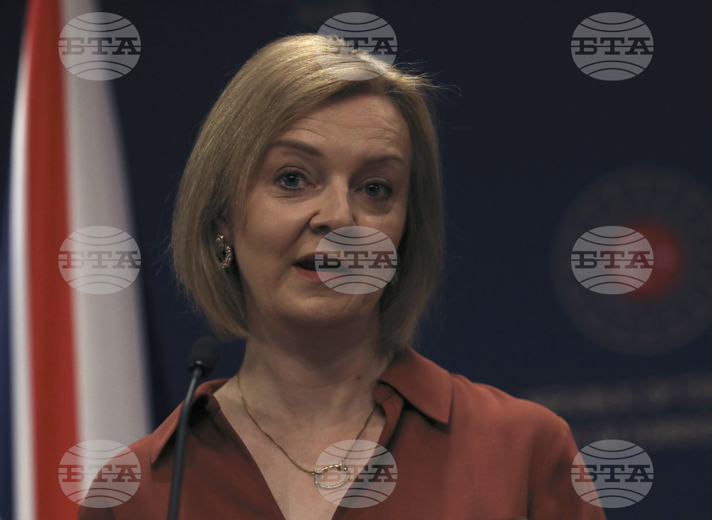 Британската външна министърка предупреди Китай, че евентуално нахлуване в Тайван би било "катастрофална грешка"