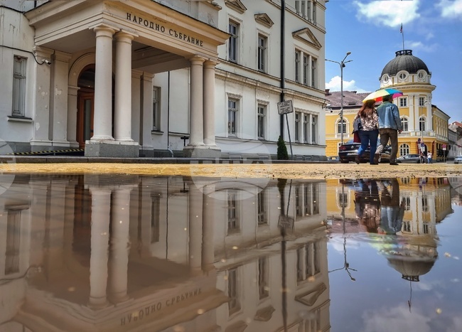 Парламент - сграда - отражение