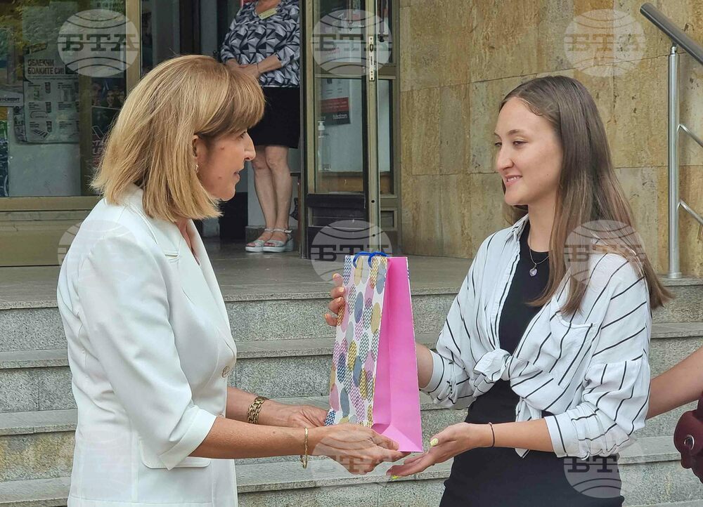 Ученичка от Ямбол завоюва призово място в националния етап на международния епистоларен конкурс на Всемирния пощенски съюз