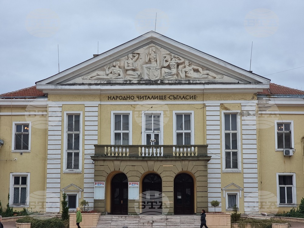 „Любов в рими“ събира на една сцена в Ямбол 11 писатели заедно с певчески и музикални формации