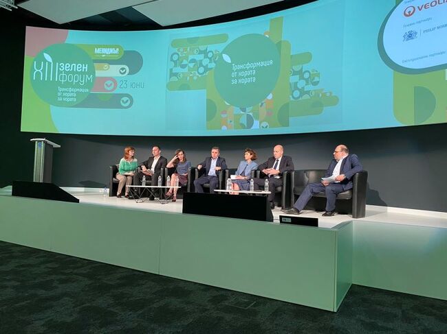 Министър Николов: В бъдеще електроенергията все по-често ще се произвежда там, където се консумира