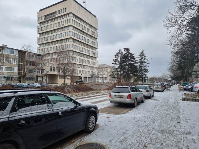 Сняг превалява в Разградска област, пътната обстановка е сравнително спокойна