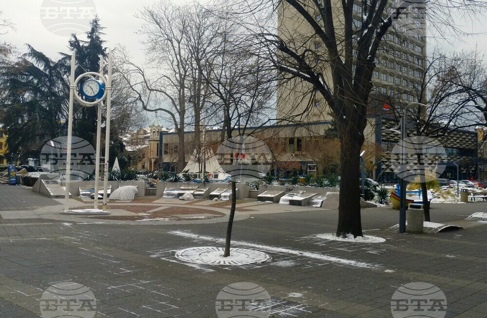 Обстановката в Бургас е нормална при зимни условия