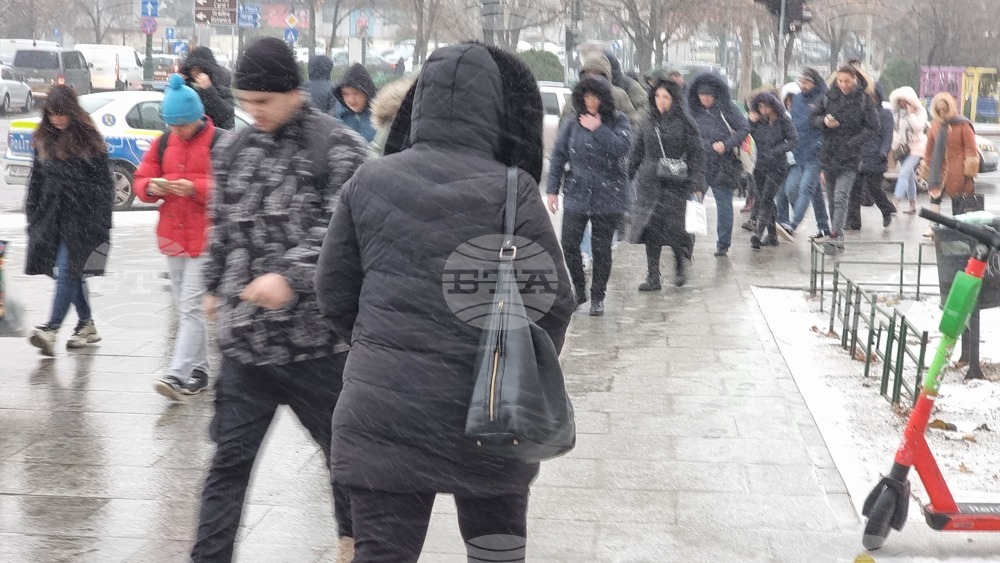 Според 46 процента от румънците решението за касиране на президентските избори е неоправдано действие, подкопаващо демокрацията