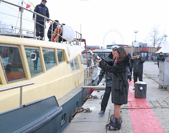 Варна - церемония по присвояване на име на моторен катер от състава на ВВМУ