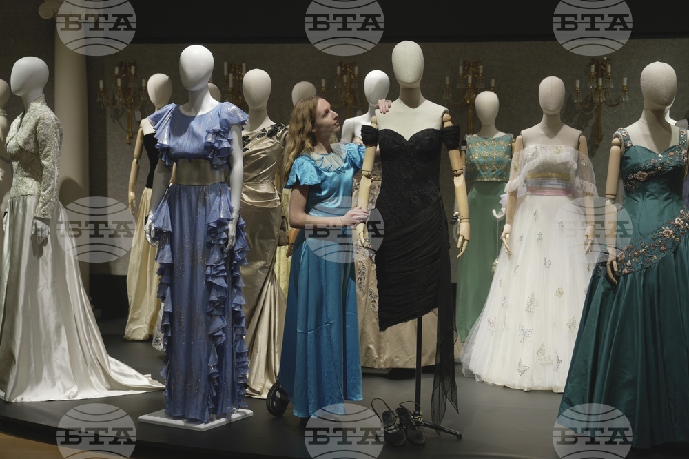 Восъчната двойничка на принцеса Даяна в музея "Гревен" в Париж носи "роклята на отмъщението"