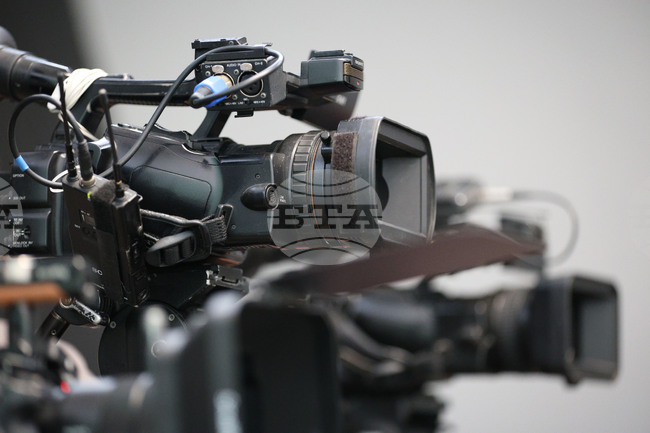 Израелски активисти нахлуха в предаване на живо, за да протестират срещу разширяването на войната в Газа