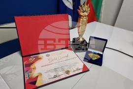 Национален пресклуб на БТА Ямбол - пресконференция - Божидара Амуджиева - златен медал - международна олимпиада по математика