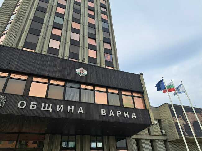 Община Варна: По нареждане на кмета Благомир Коцев бяха предприети спешни мерки за ремонт на „паяците“